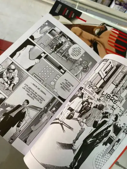 Old Boy 1 - Tapa Dura - Penguin Libros - Imagen 3
